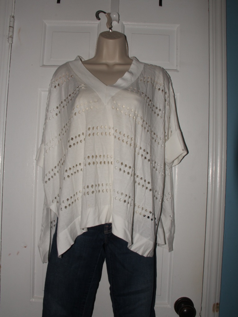 Cotton by Autumn Cashmere V- Neck Top w/ Holes Size - X Small